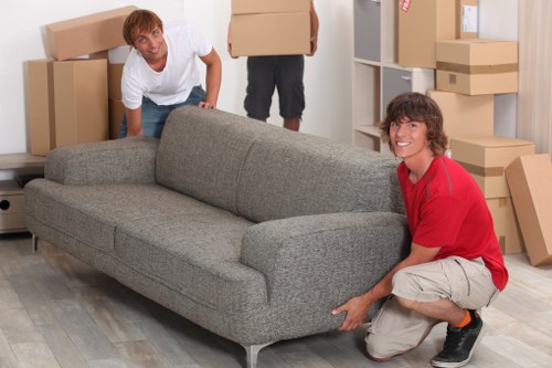 Truck hire support for flats and houses in South Norwood
